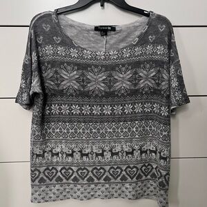 Women's Grey Patterned Top
